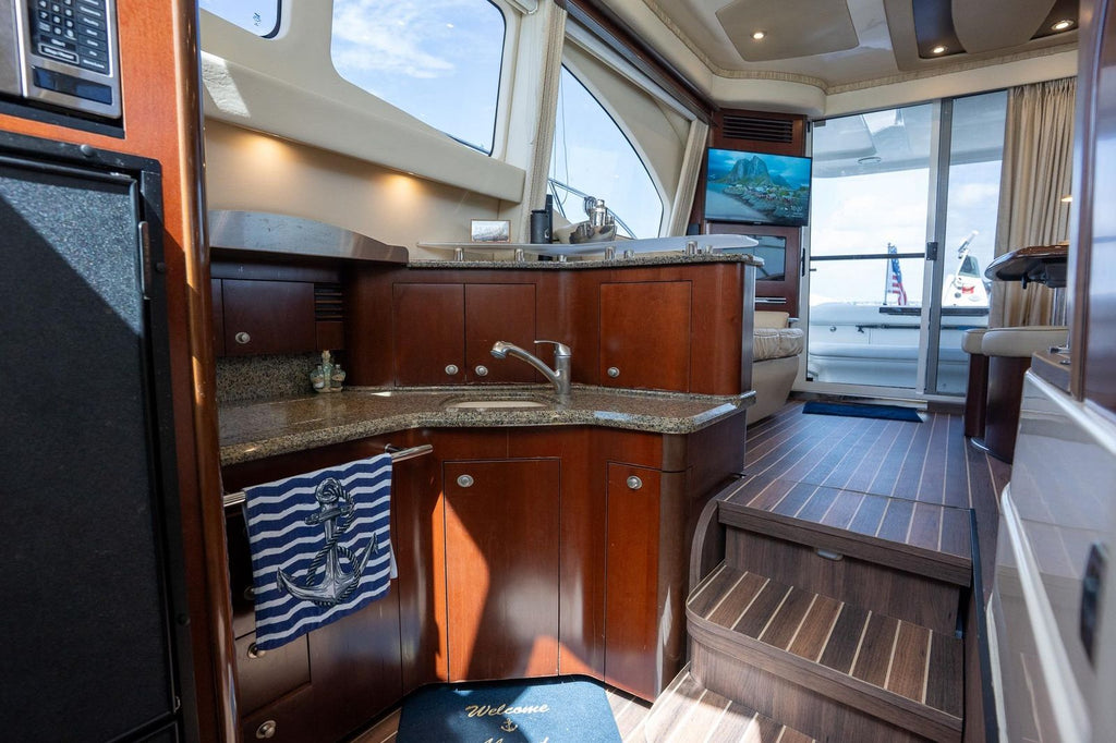 2006 Sea Ray 455 Sedan Bridge — Twin Cummins 500hp Diesels, Miami