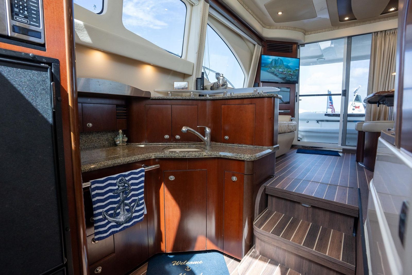 2006 Sea Ray 455 Sedan Bridge — Twin Cummins 500hp Diesels, Miami