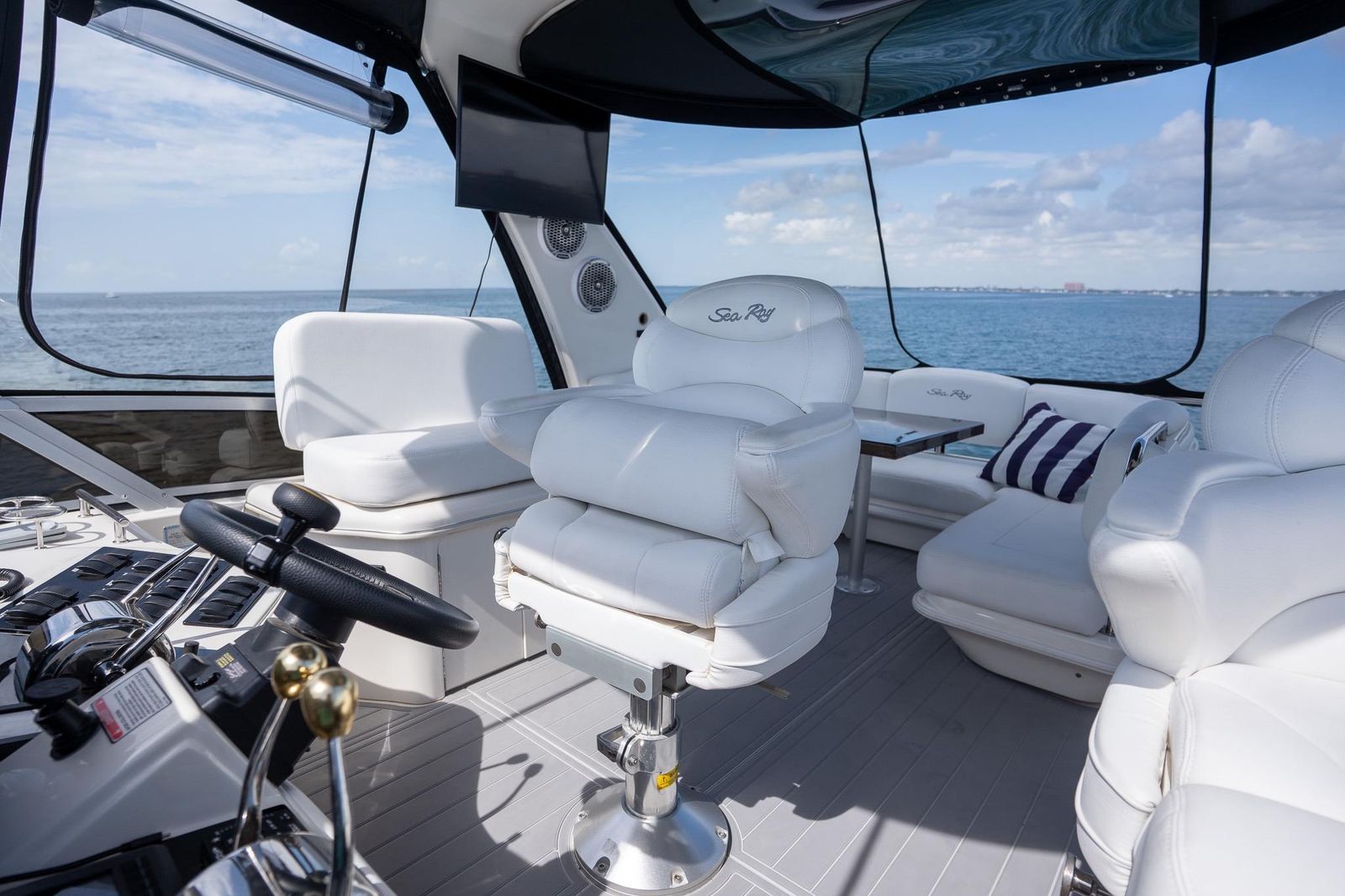 2006 Sea Ray 455 Sedan Bridge — Twin Cummins 500hp Diesels, Miami
