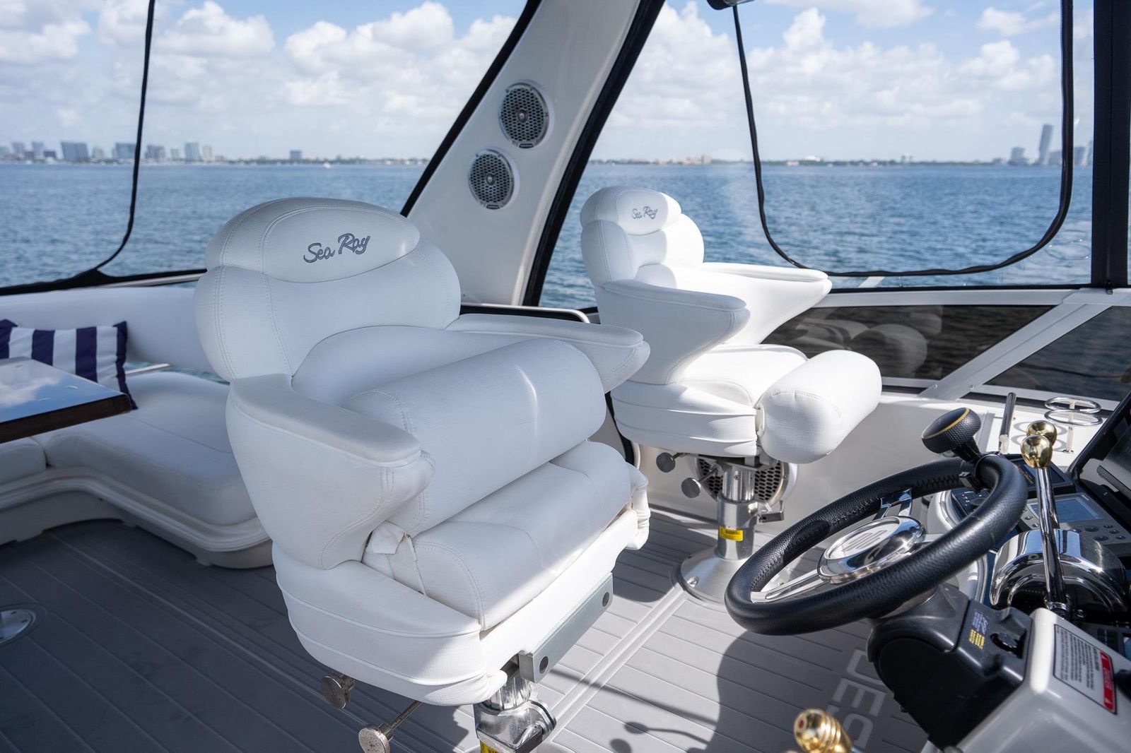 2006 Sea Ray 455 Sedan Bridge — Twin Cummins 500hp Diesels, Miami