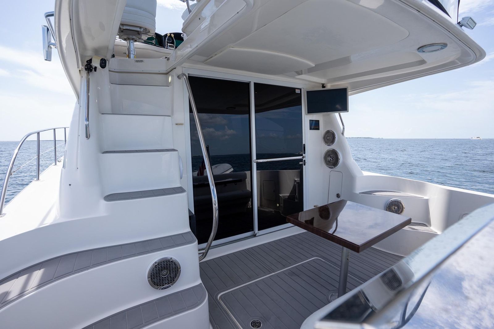 2006 Sea Ray 455 Sedan Bridge — Twin Cummins 500hp Diesels, Miami