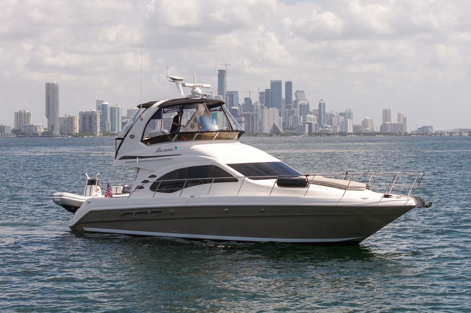 2006 Sea Ray 455 Sedan Bridge — Twin Cummins 500hp Diesels, Miami