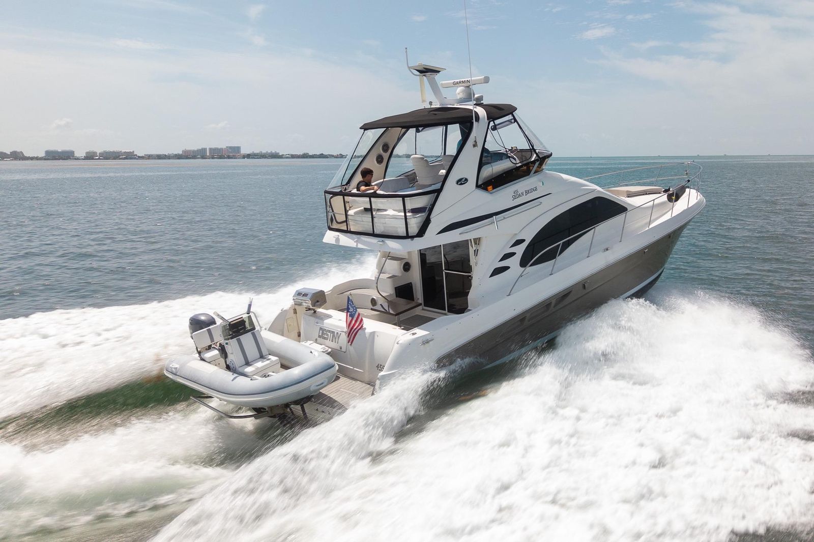 2006 Sea Ray 455 Sedan Bridge — Twin Cummins 500hp Diesels, Miami