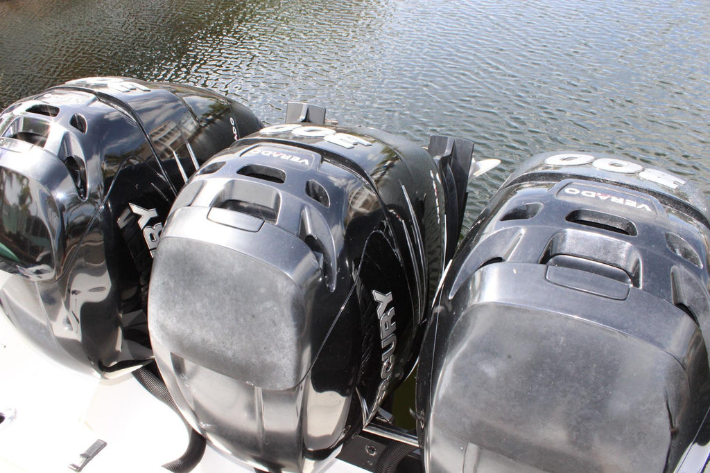 2007 Fountain 34 Center Console — Triple Mercury 300s, Miami