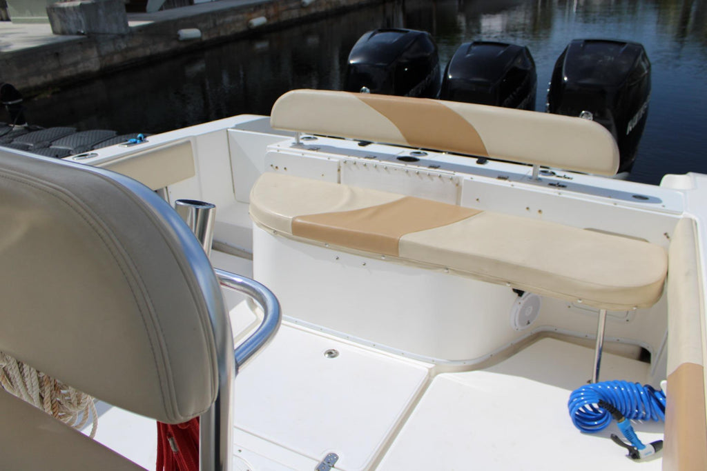 2007 Fountain 34 Center Console — Triple Mercury 300s, Miami