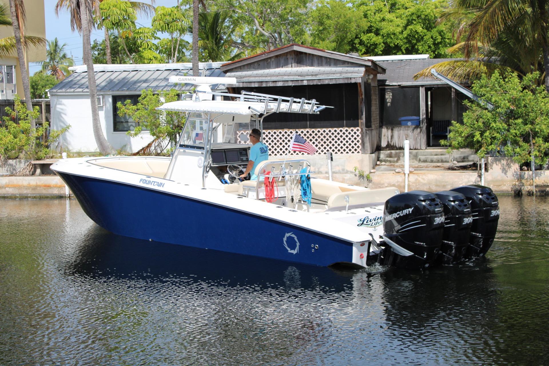 2007 Fountain 34 Center Console — Triple Mercury 300s, Miami
