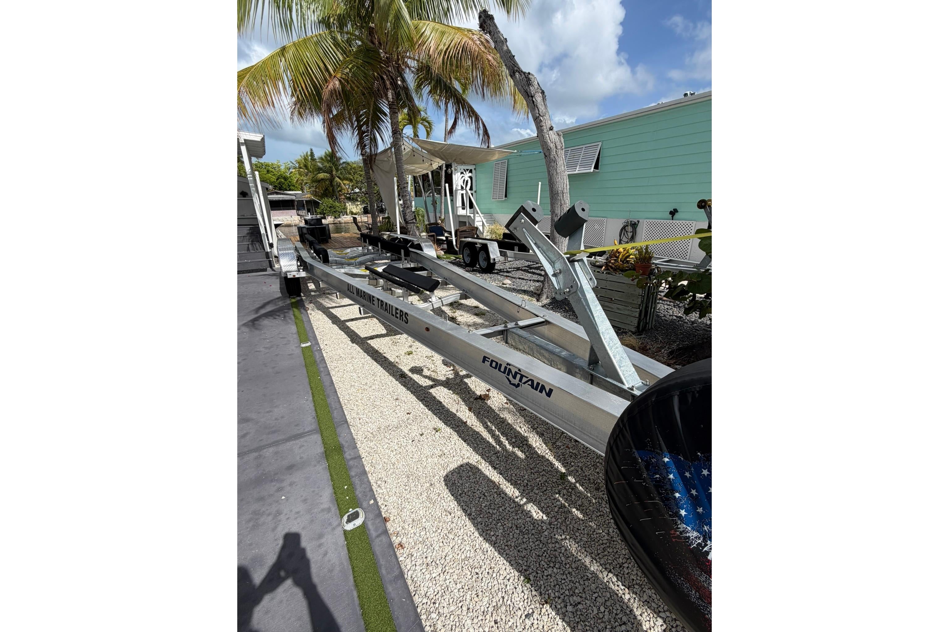 2007 Fountain 34 Center Console — Triple Mercury 300s, Miami