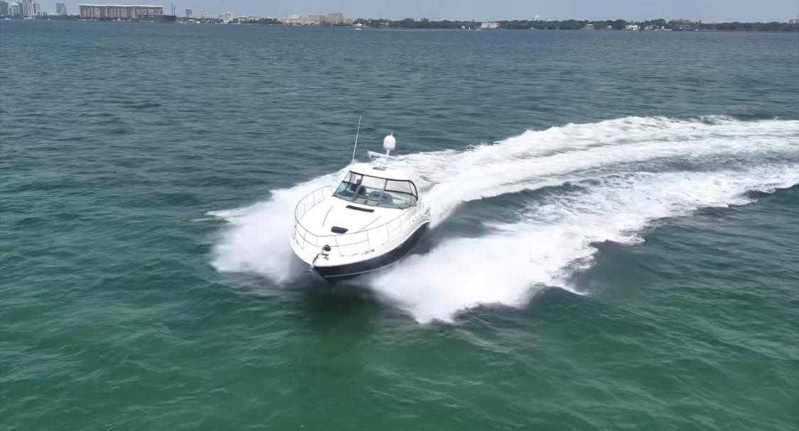 2007 Sea Ray 40 Sundancer — Twin Cummins Diesel, Miami