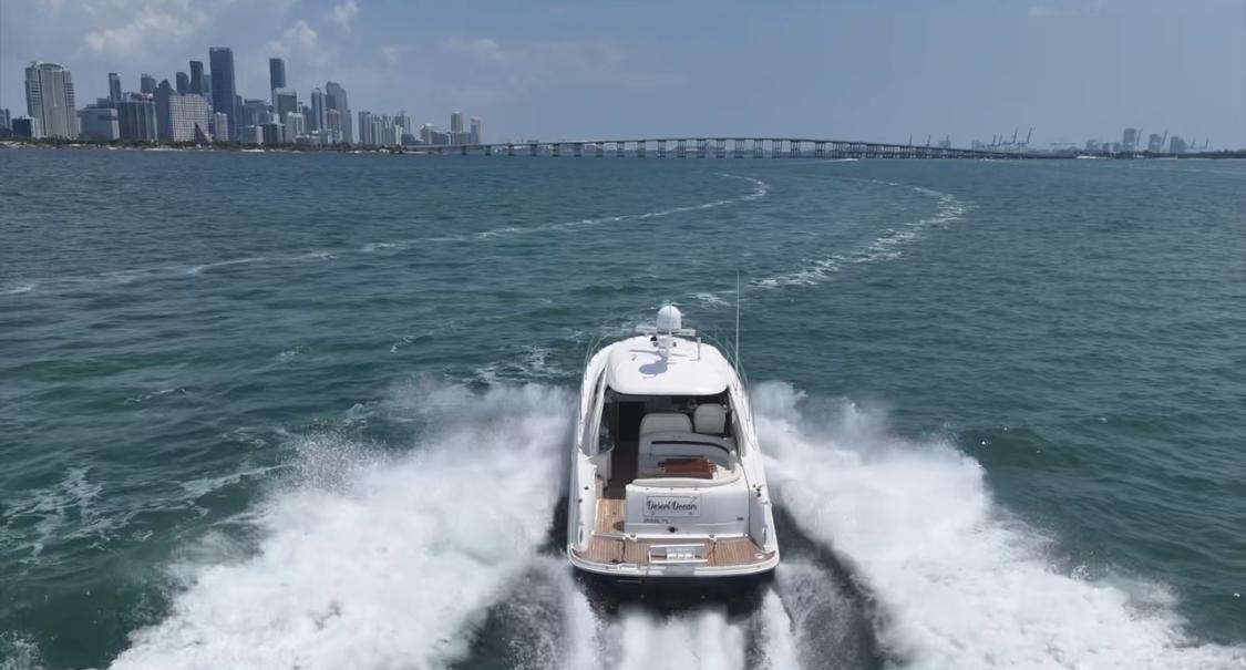 2007 Sea Ray 40 Sundancer — Twin Cummins Diesel, Miami