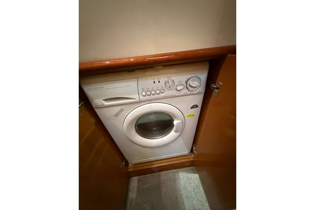2008 Azimut 55E — Twin Caterpillar C12 Diesels, Homestead