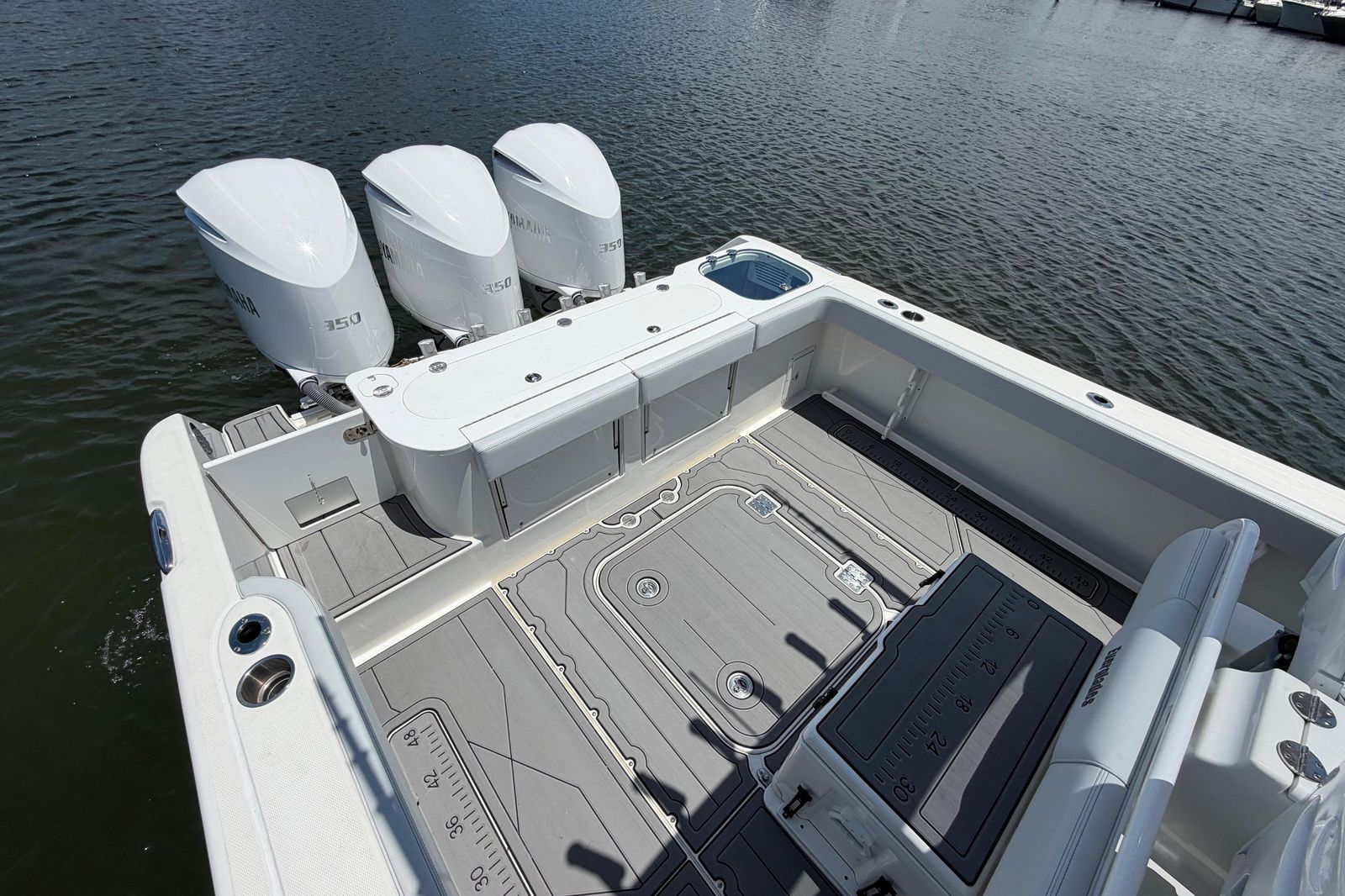 2009 Everglades 350LX