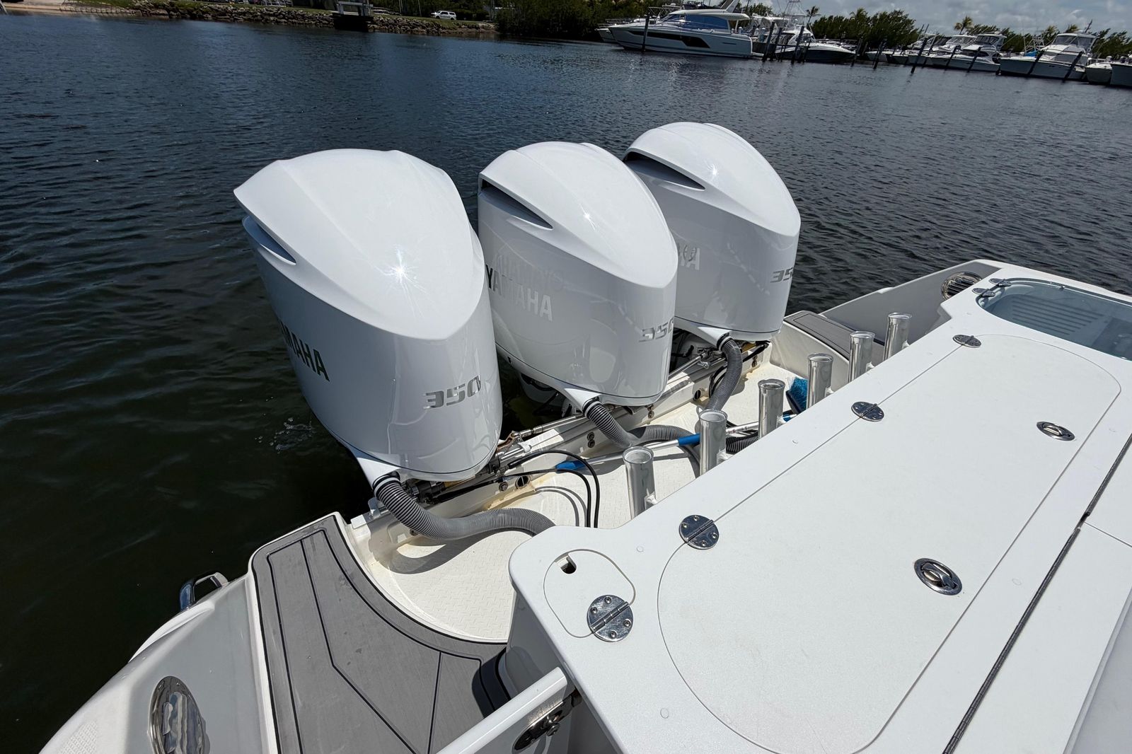 2009 Everglades 350LX