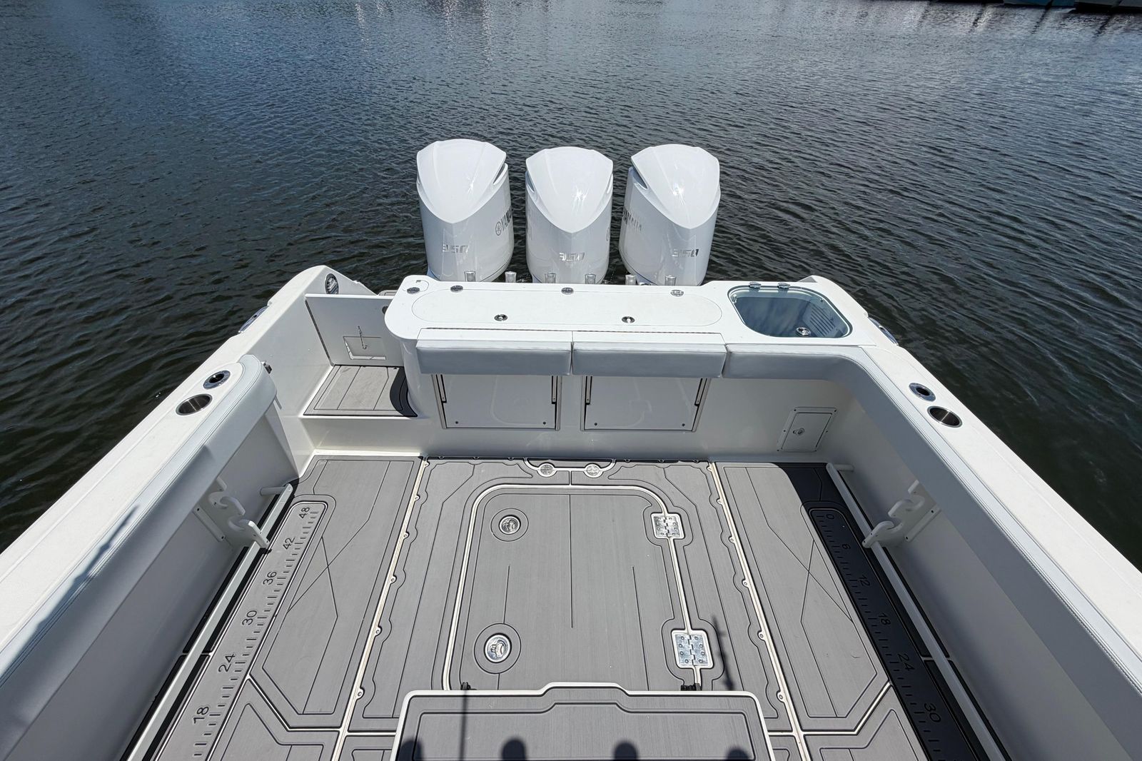 2009 Everglades 350LX