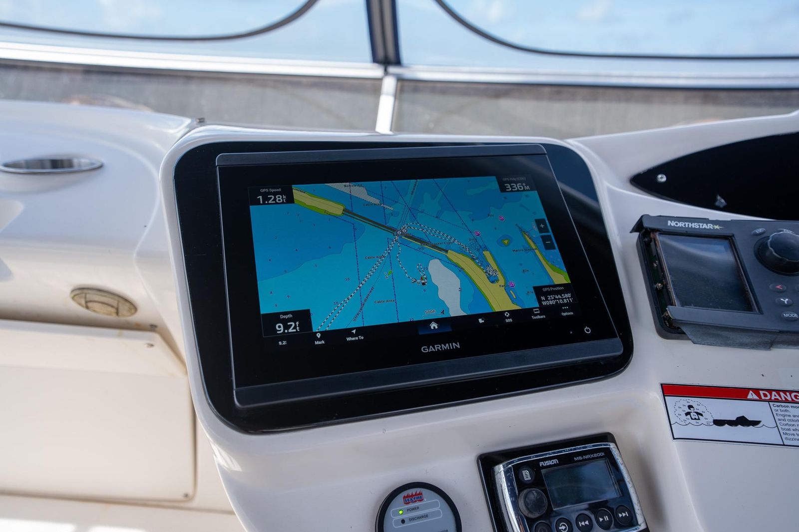2009 Meridian 391 Sedan — Twin Cummins 760hp, Key Biscayne