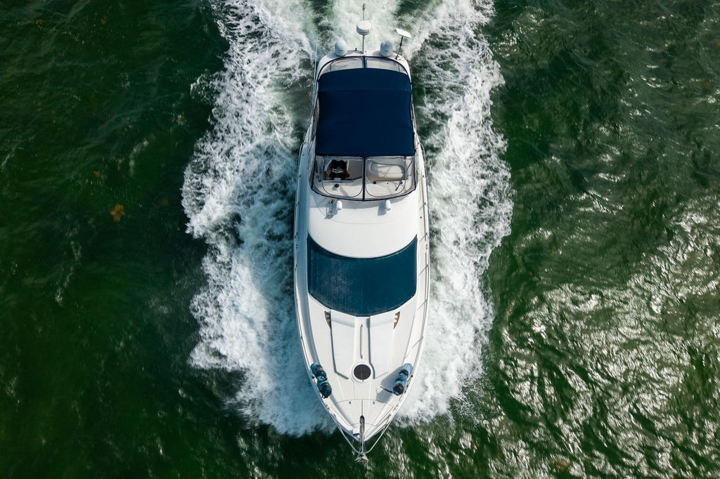 2009 Meridian 391 Sedan — Twin Cummins 760hp, Key Biscayne