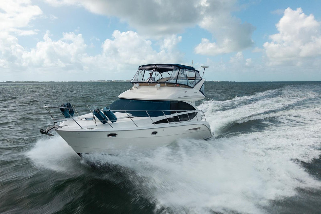 2009 Meridian 391 Sedan — Twin Cummins 760hp, Key Biscayne