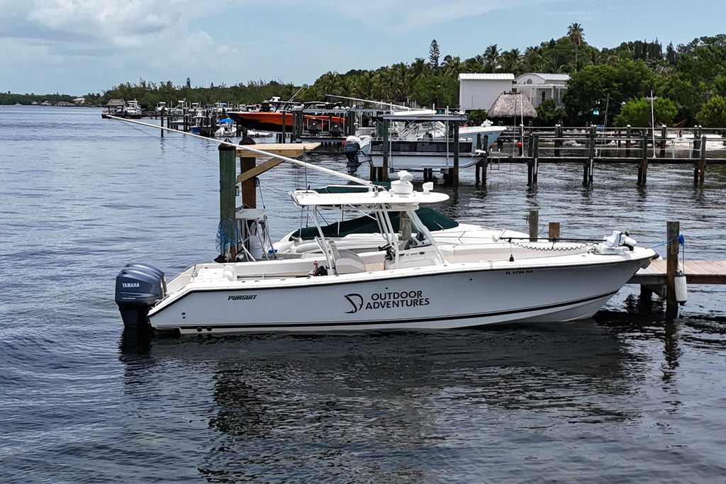 2009 Pursuit C 310 Center Console — Twin Yamaha F250s, Key Largo