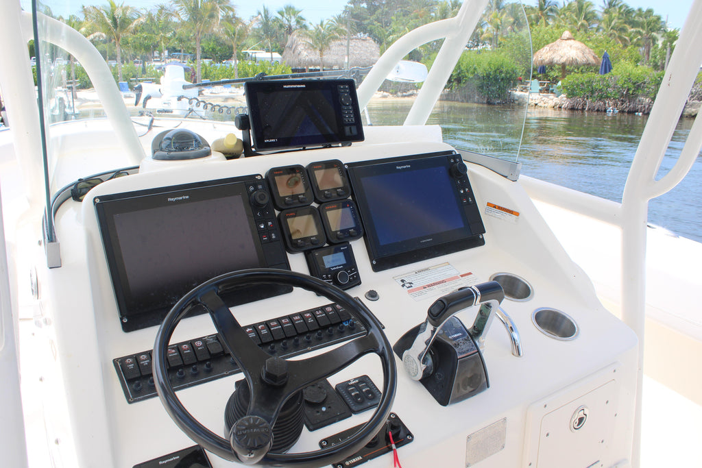 2009 Pursuit C 310 Center Console — Twin Yamaha F250s, Key Largo