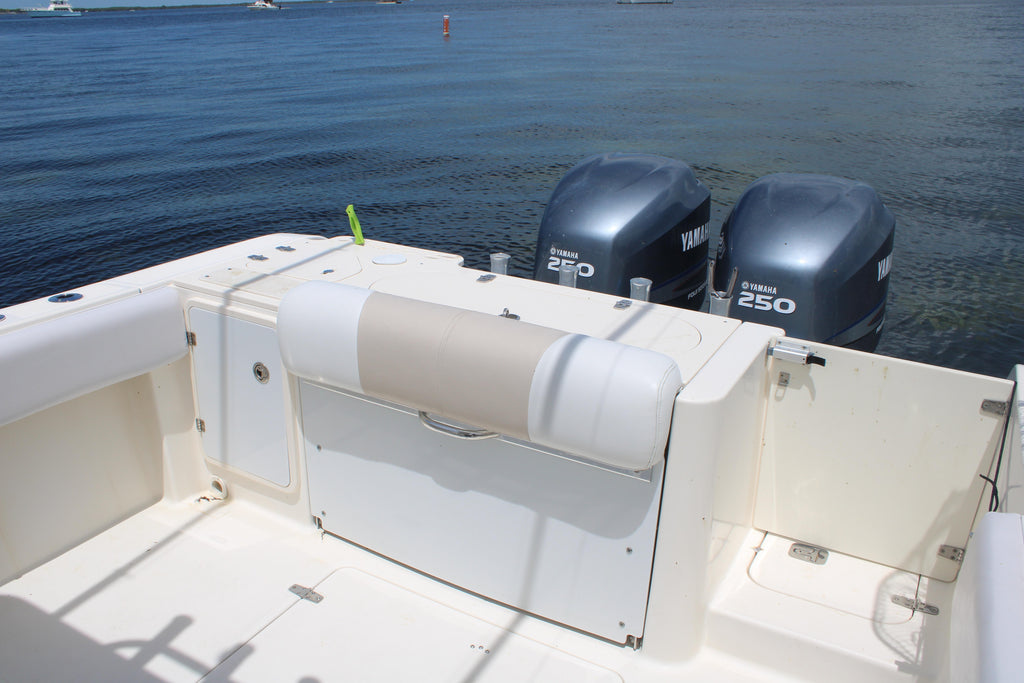 2009 Pursuit C 310 Center Console — Twin Yamaha F250s, Key Largo