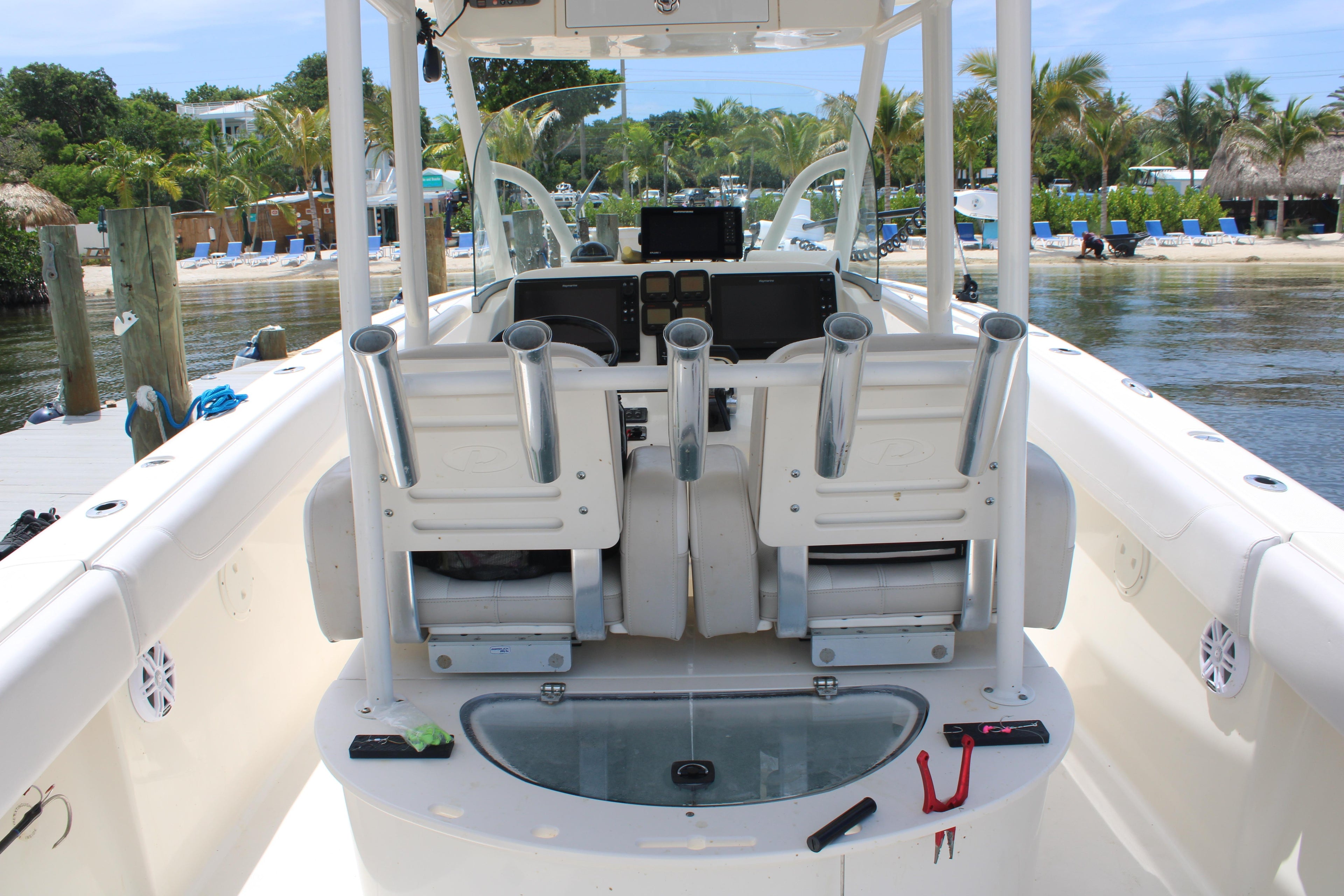 2009 Pursuit C 310 Center Console — Twin Yamaha F250s, Key Largo