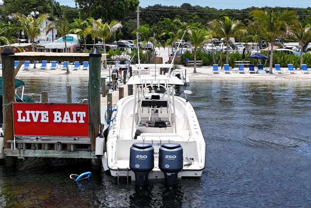 2009 Pursuit C 310 Center Console — Twin Yamaha F250s, Key Largo