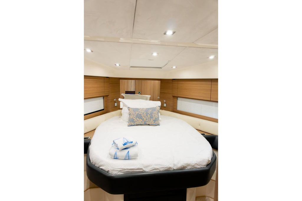 2013 Azimut Atlantis 48 — Cummins Diesel Inboard, Miami
