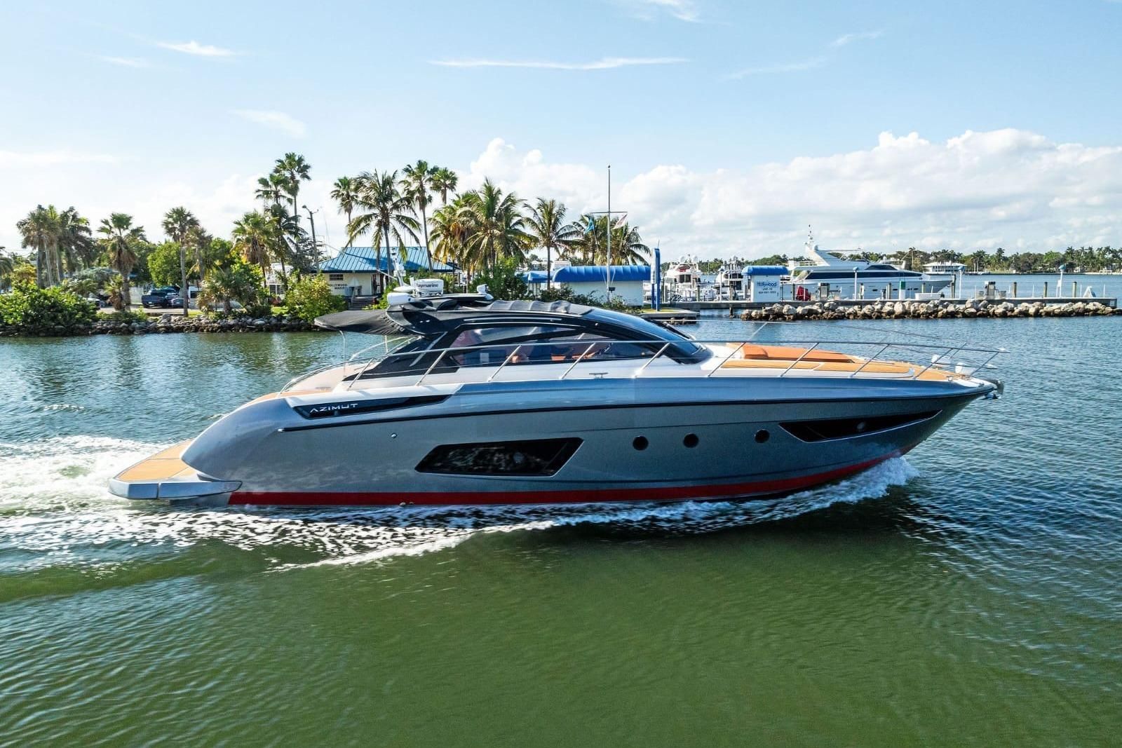 2013 Azimut Atlantis 48 — Cummins Diesel Inboard, Miami