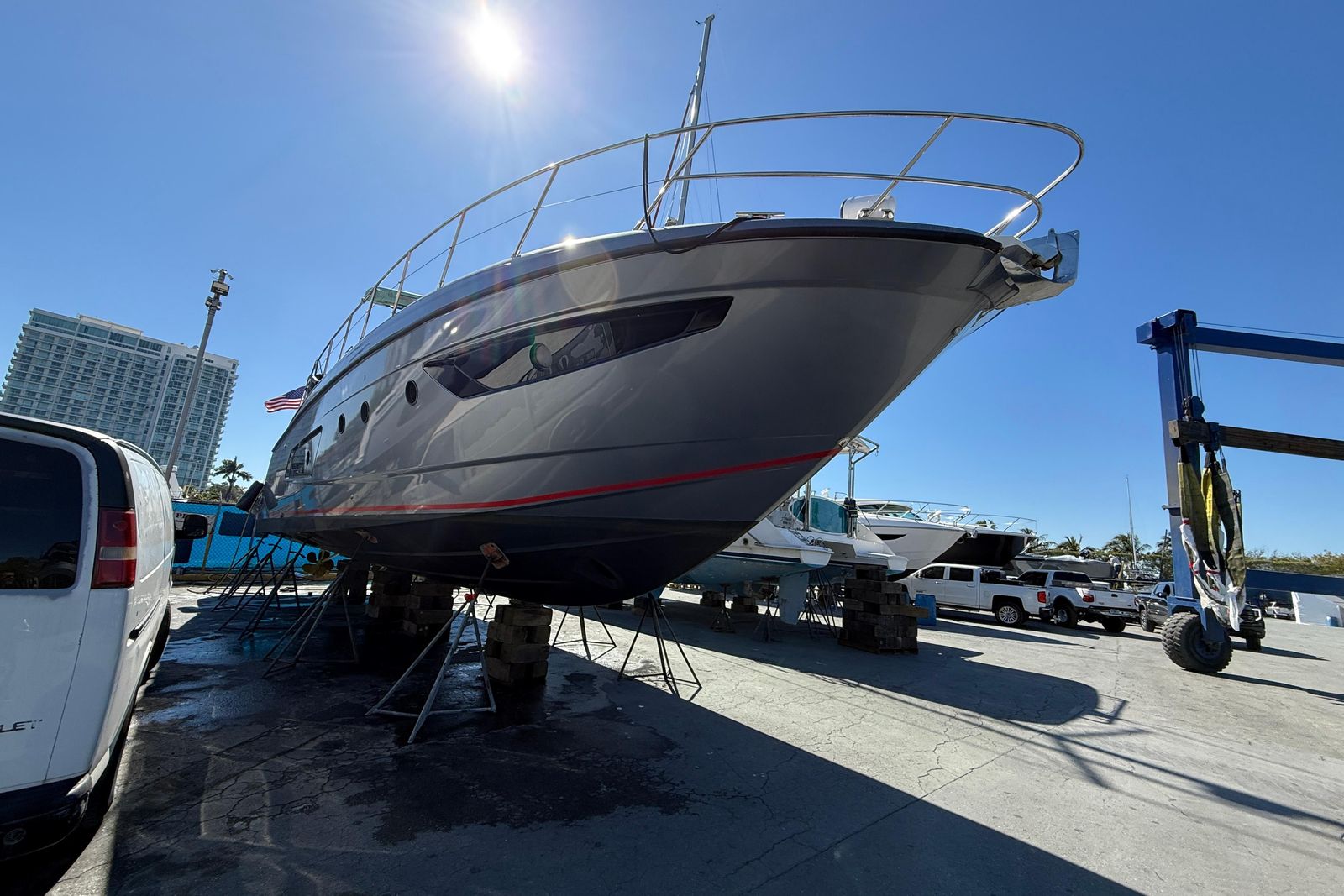 2013 Azimut Atlantis 48 — Cummins Diesel Inboard, Miami