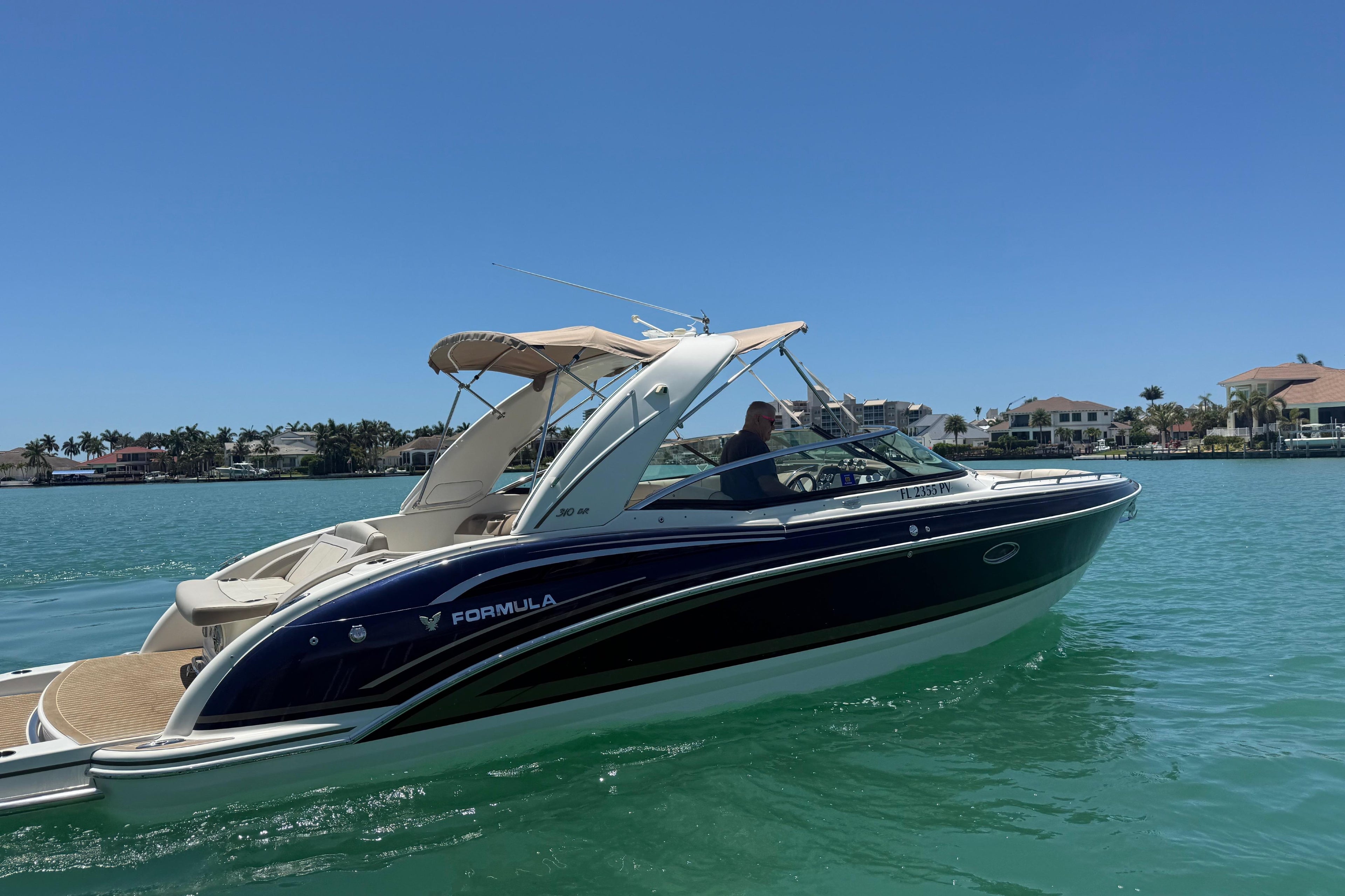 2015 Formula 310 Bowrider — Twin Mercruiser 8.2L, Marco Island