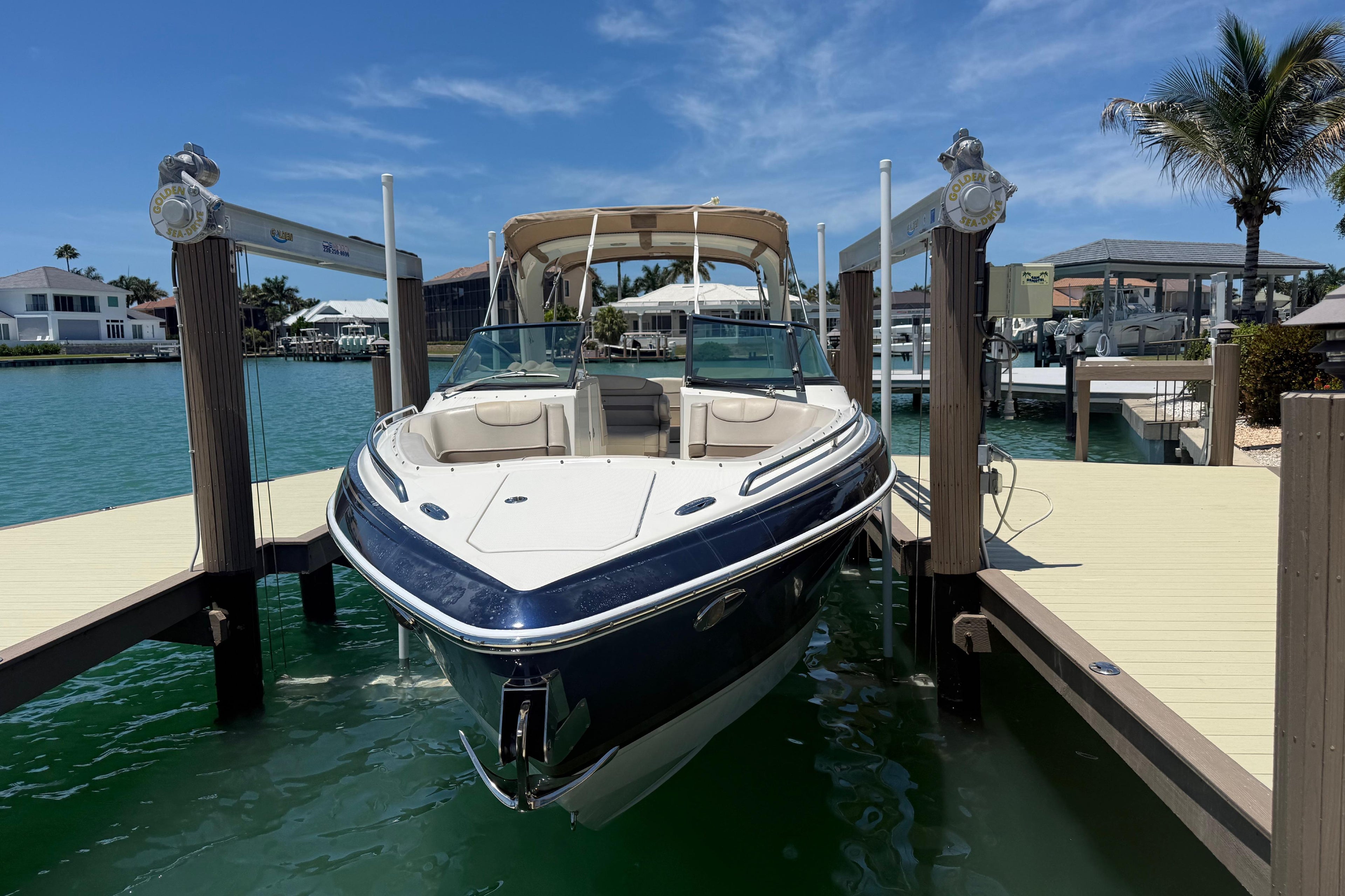 2015 Formula 310 Bowrider — Twin Mercruiser 8.2L, Marco Island