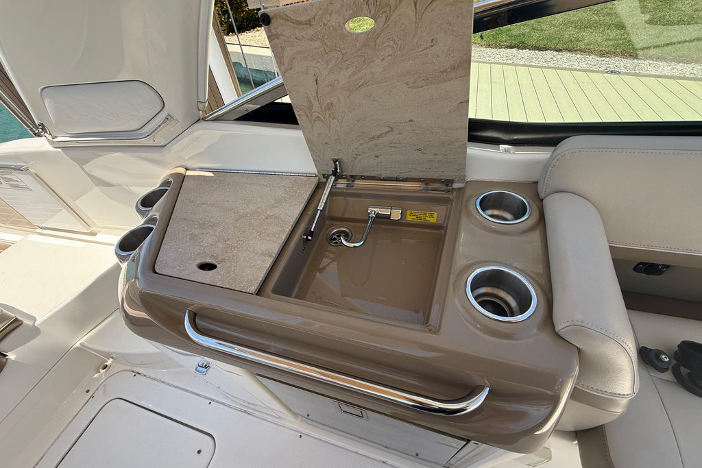 2015 Formula 310 Bowrider — Twin Mercruiser 8.2L, Marco Island