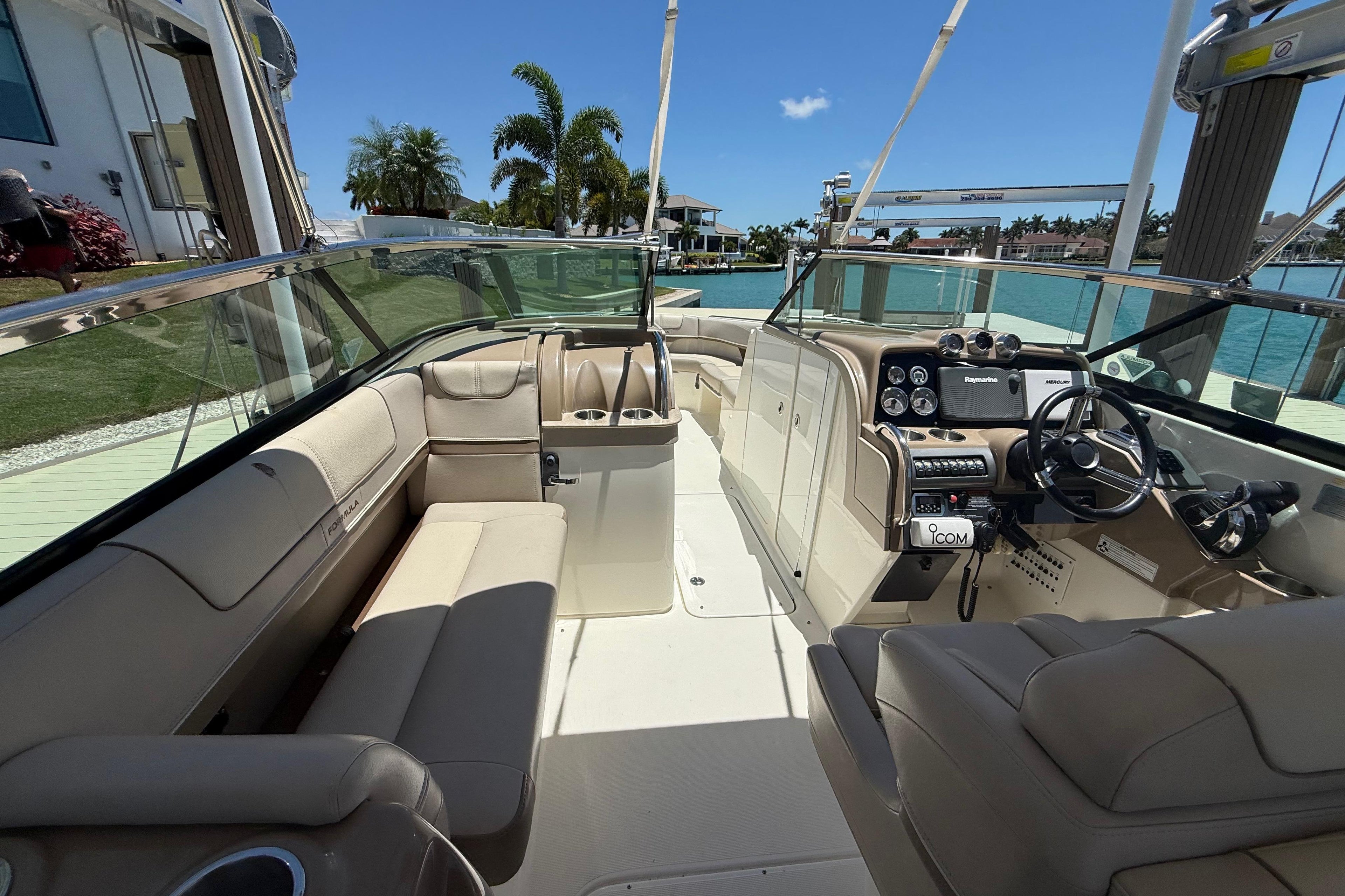 2015 Formula 310 Bowrider — Twin Mercruiser 8.2L, Marco Island