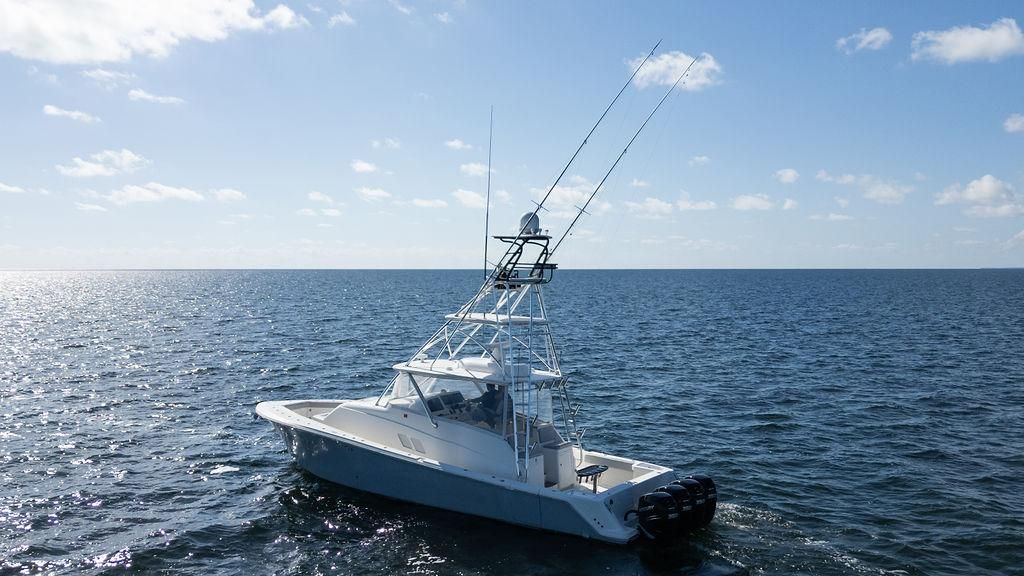 2016 SeaVee 430 Fisharound — Quad Mercury Verado 350s, Miami