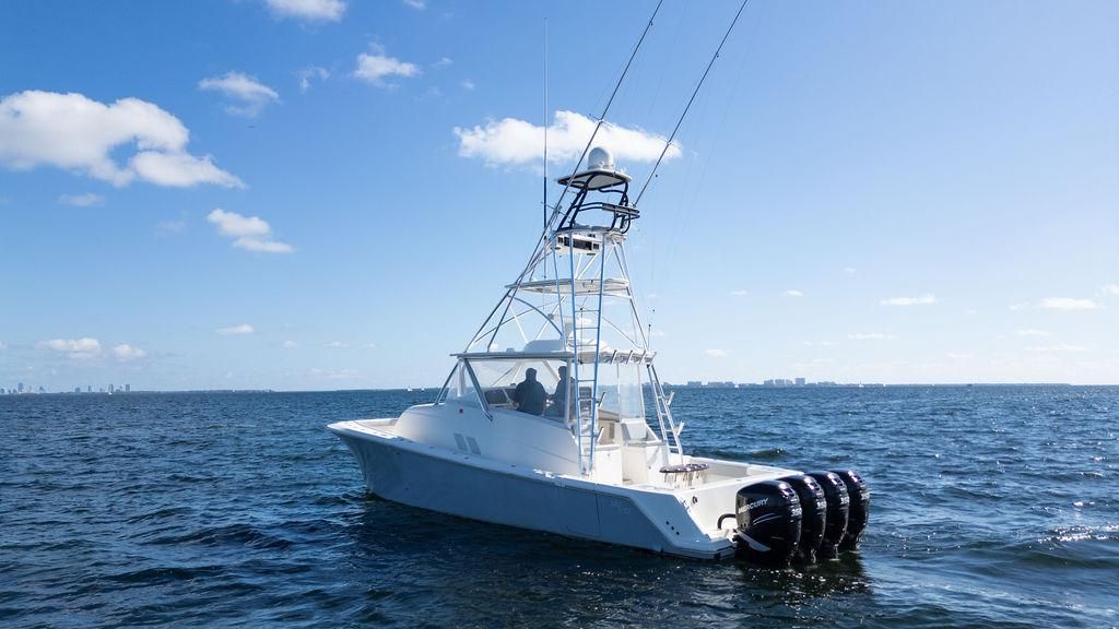 2016 SeaVee 430 Fisharound — Quad Mercury Verado 350s, Miami