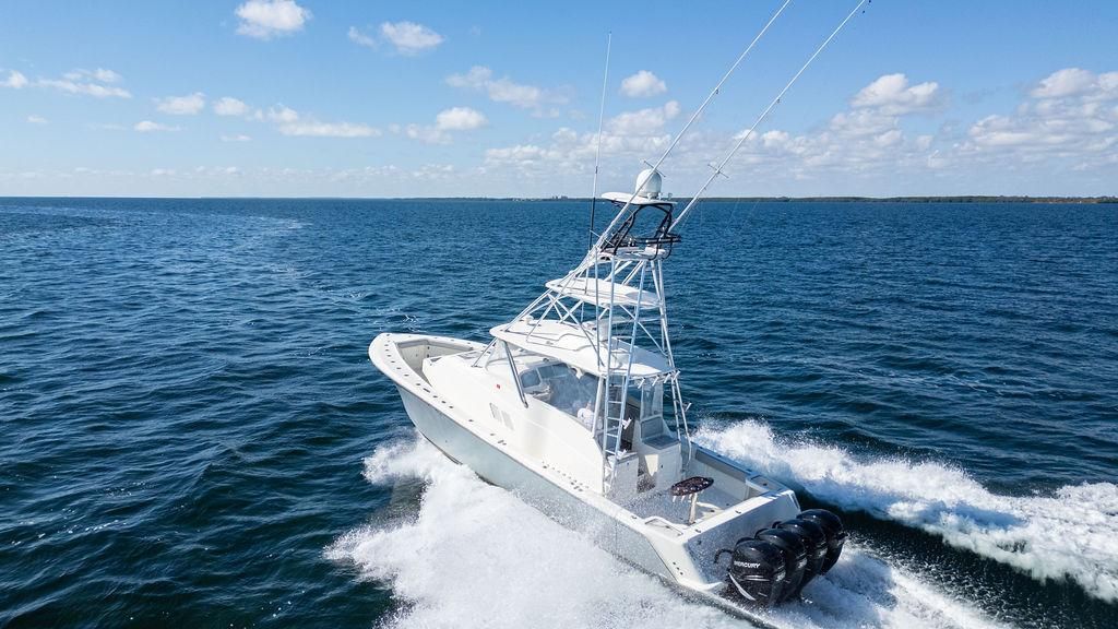 2016 SeaVee 430 Fisharound — Quad Mercury Verado 350s, Miami