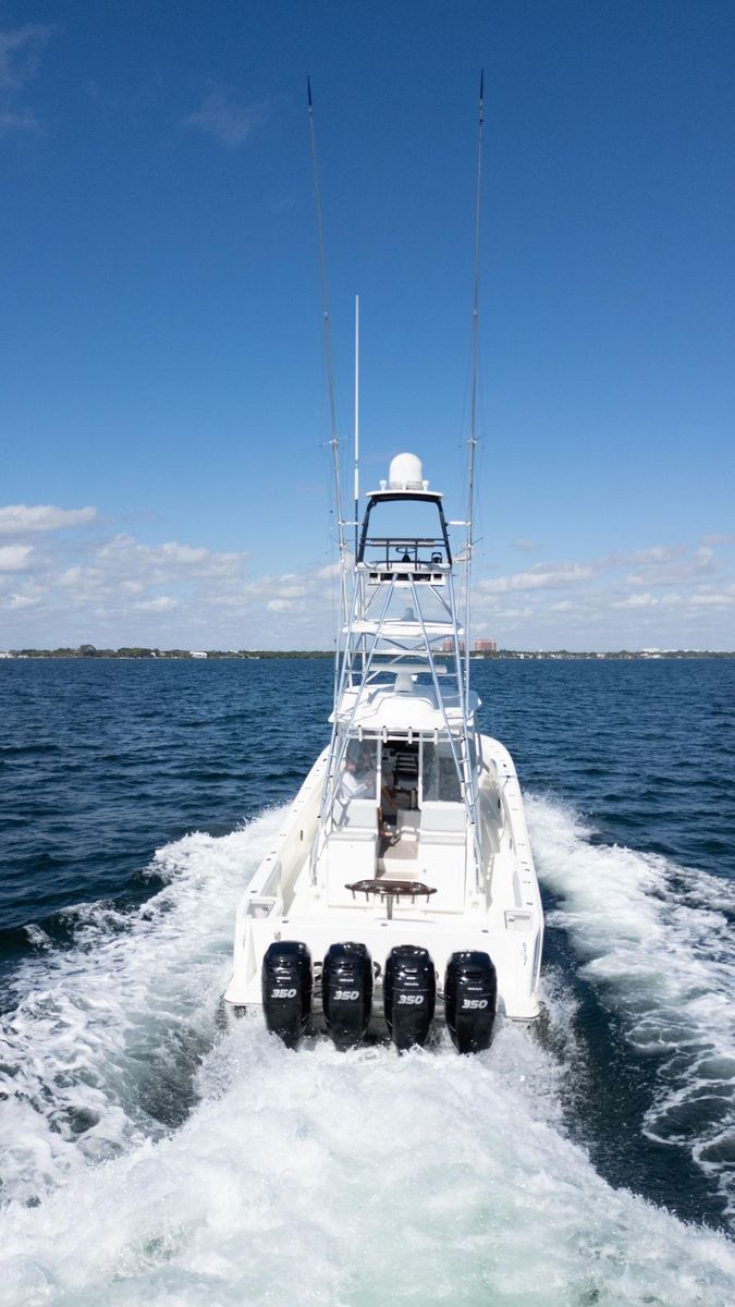 2016 SeaVee 430 Fisharound — Quad Mercury Verado 350s, Miami