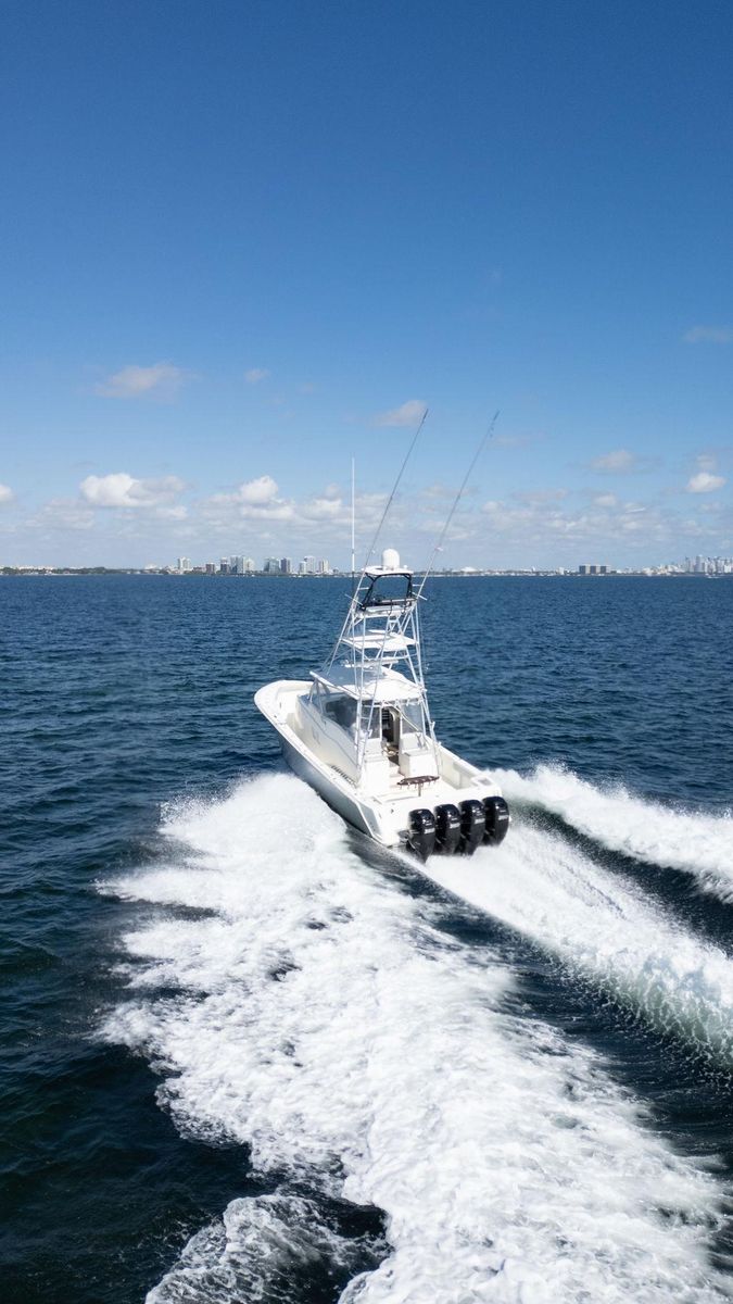 2016 SeaVee 430 Fisharound — Quad Mercury Verado 350s, Miami