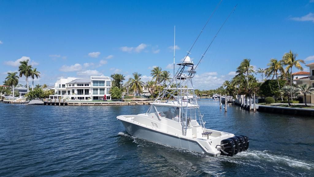 2016 SeaVee 430 Fisharound — Quad Mercury Verado 350s, Miami