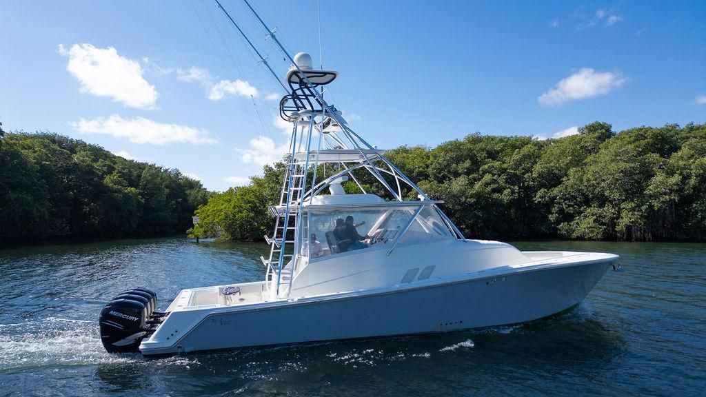 2016 SeaVee 430 Fisharound — Quad Mercury Verado 350s, Miami