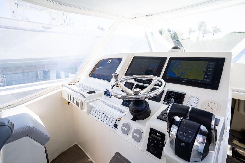 2016 SeaVee 430 Fisharound — Quad Mercury Verado 350s, Miami