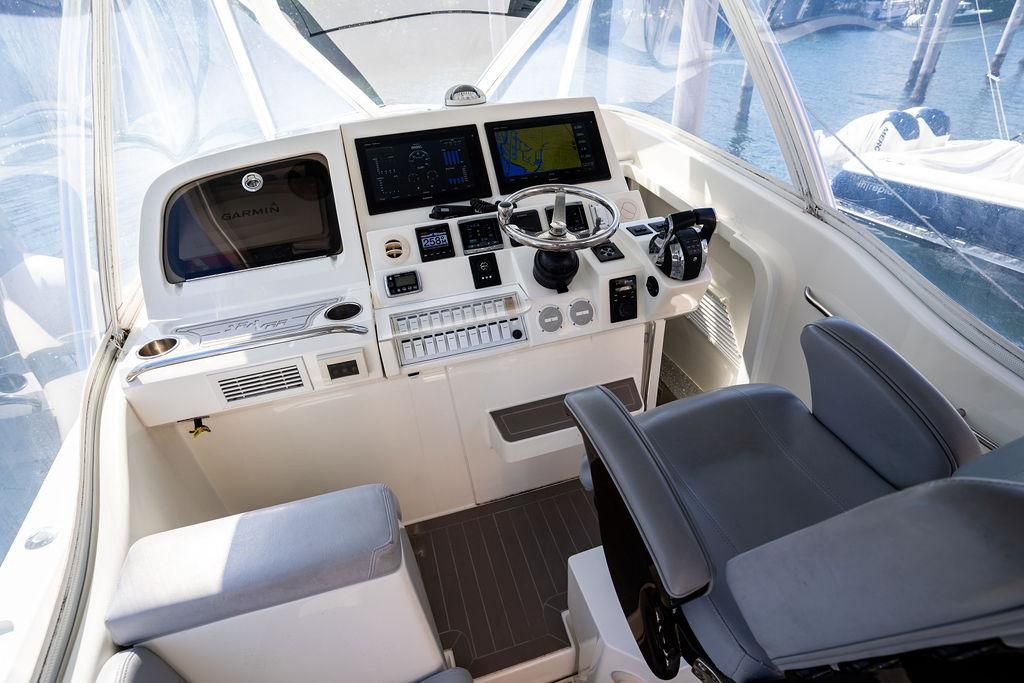 2016 SeaVee 430 Fisharound — Quad Mercury Verado 350s, Miami