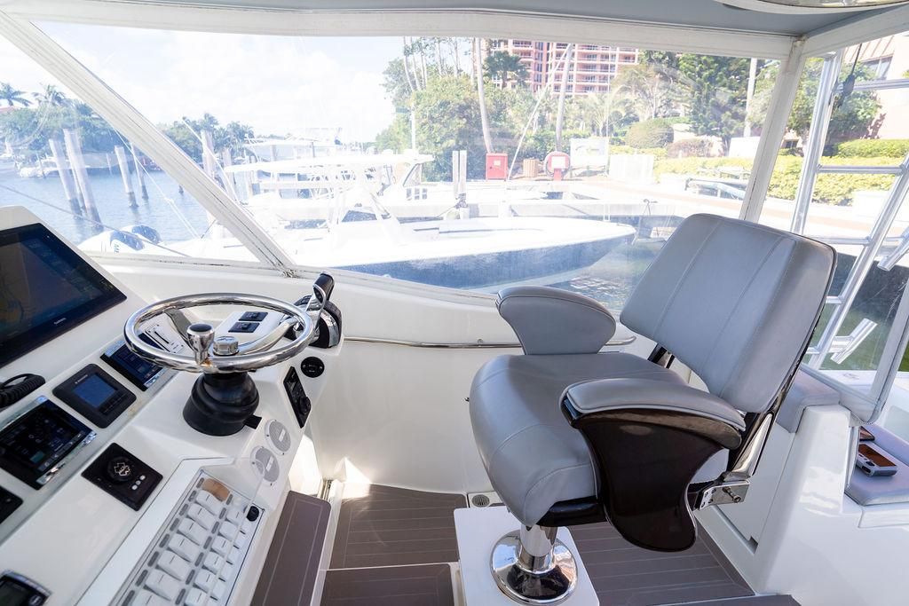 2016 SeaVee 430 Fisharound — Quad Mercury Verado 350s, Miami