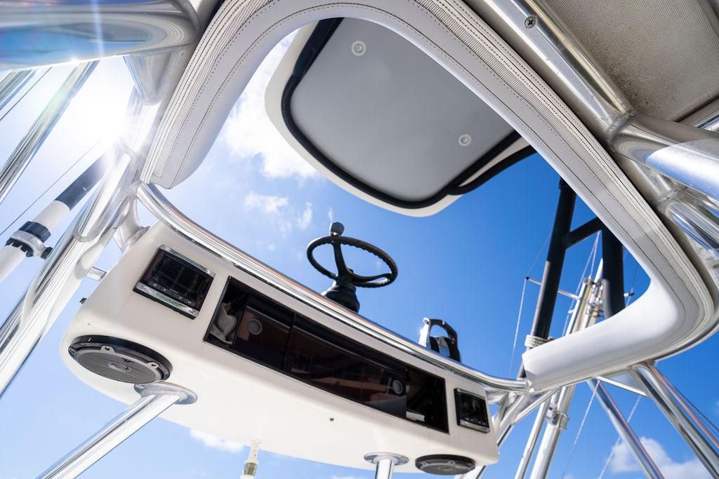 2016 SeaVee 430 Fisharound — Quad Mercury Verado 350s, Miami