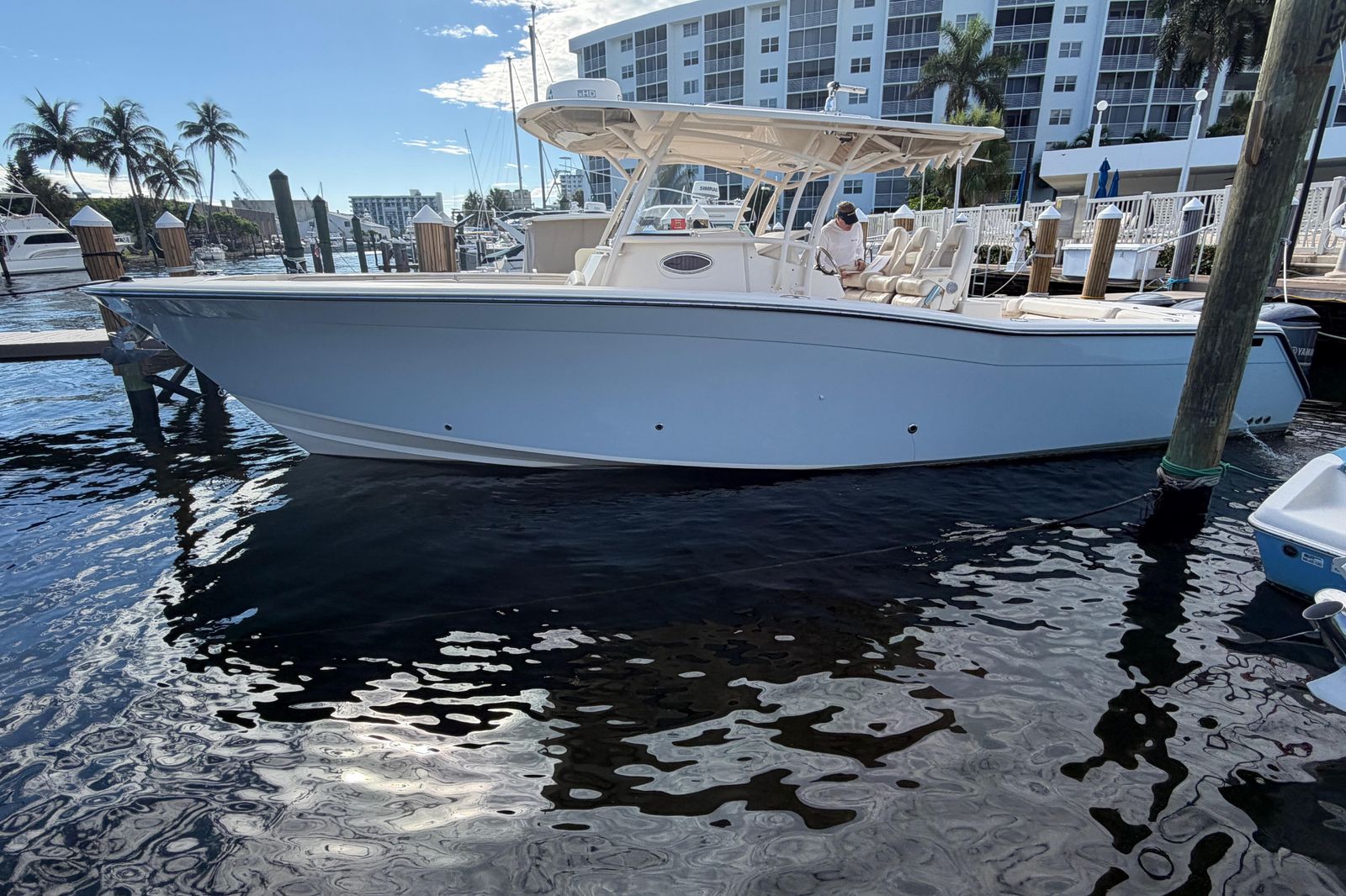 2016 Grady-White Canyon 336