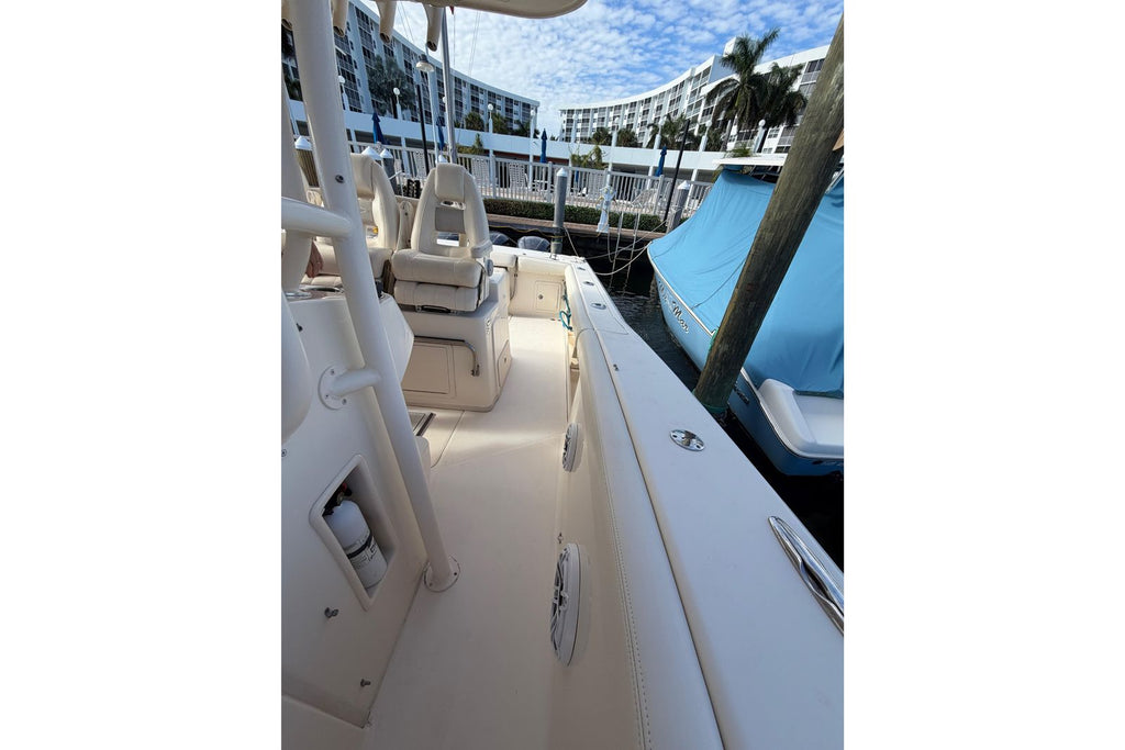 2016 Grady-White Canyon 336