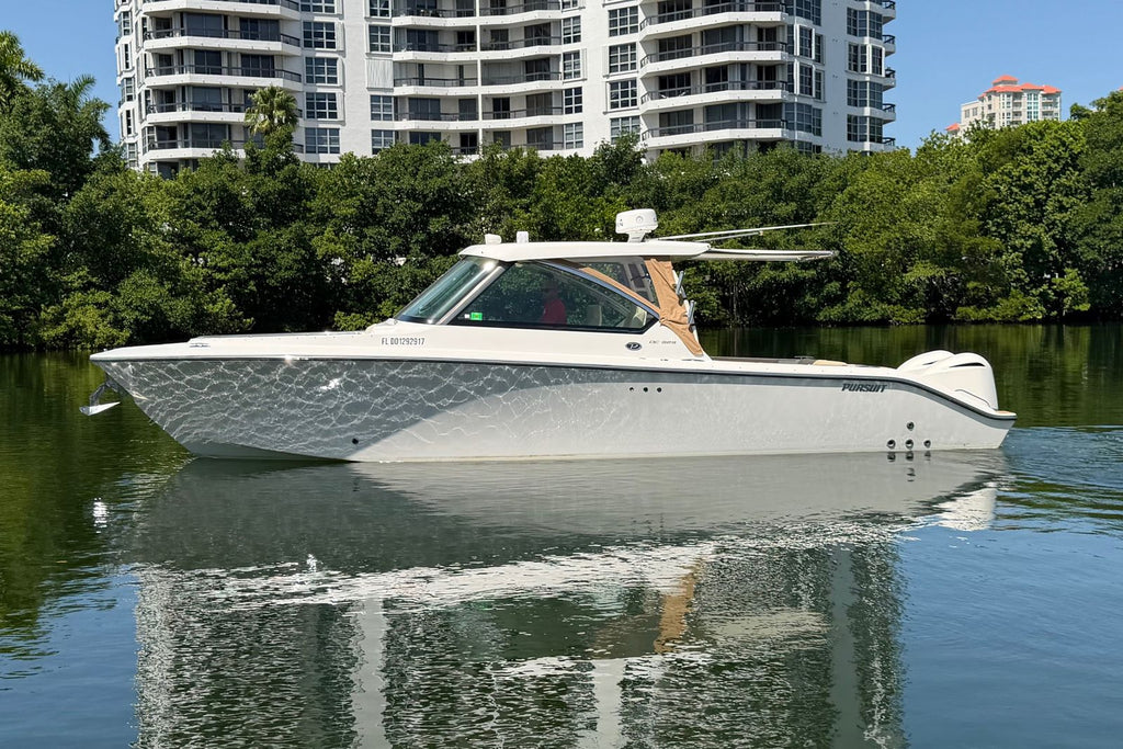 2016 Pursuit DC 325 Dual Console