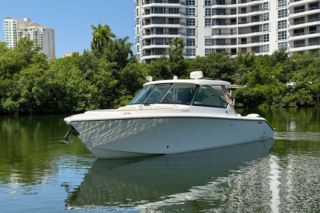 2016 Pursuit DC 325 Dual Console