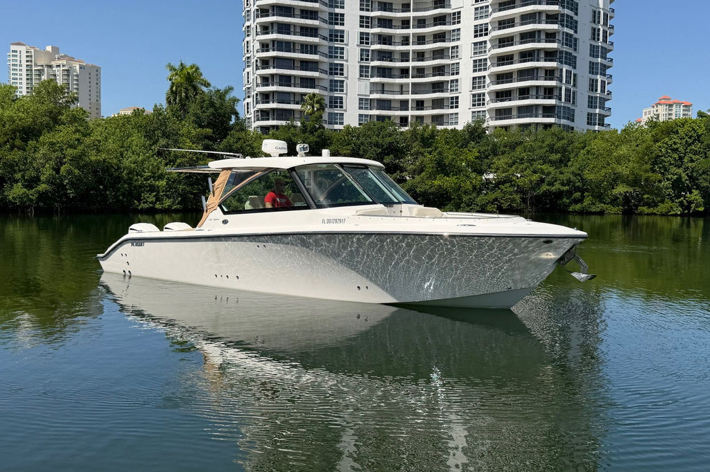 2016 Pursuit DC 325 Dual Console