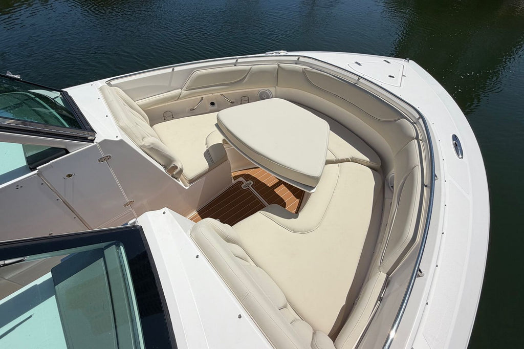 2016 Pursuit DC 325 Dual Console