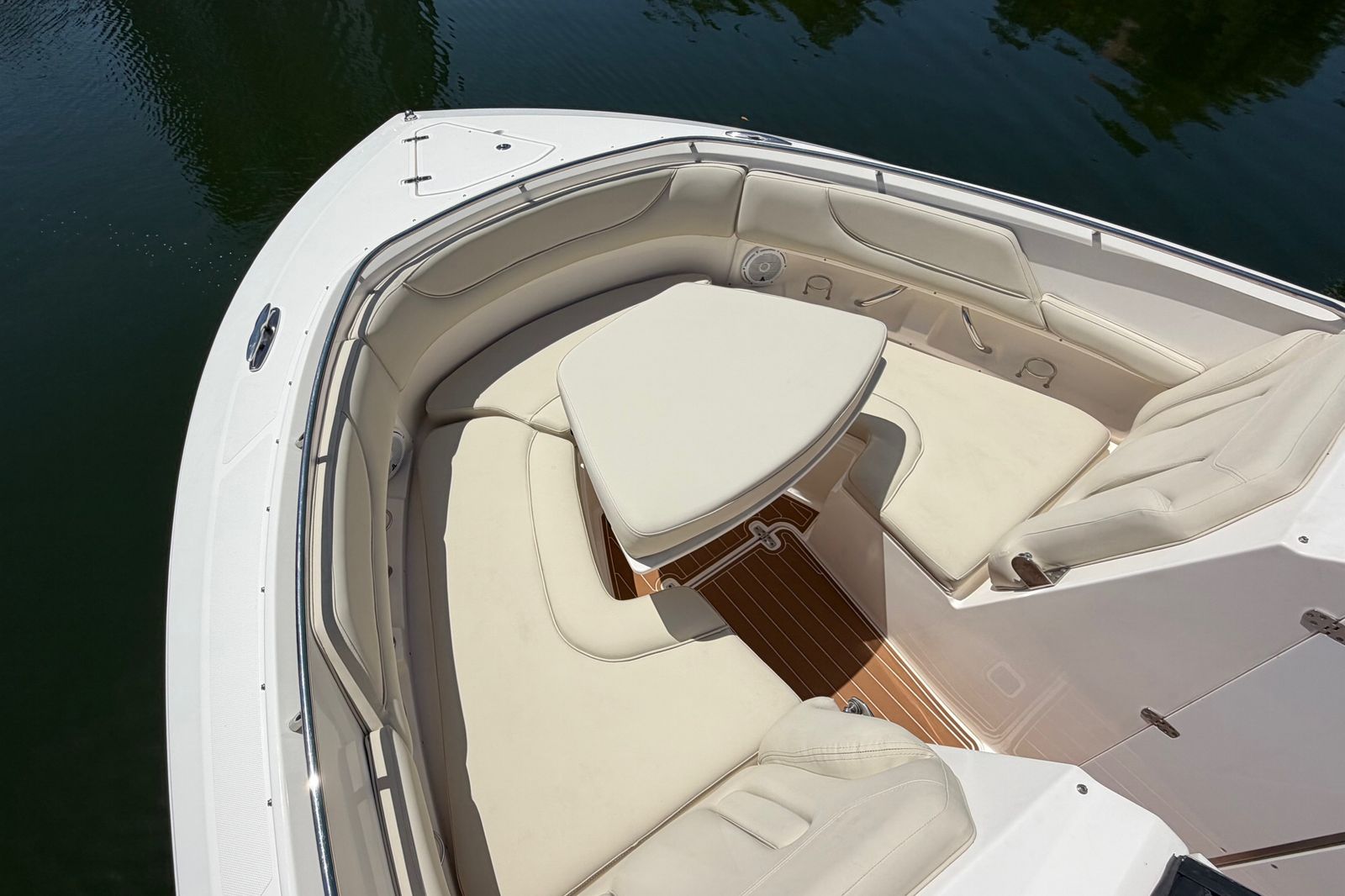 2016 Pursuit DC 325 Dual Console